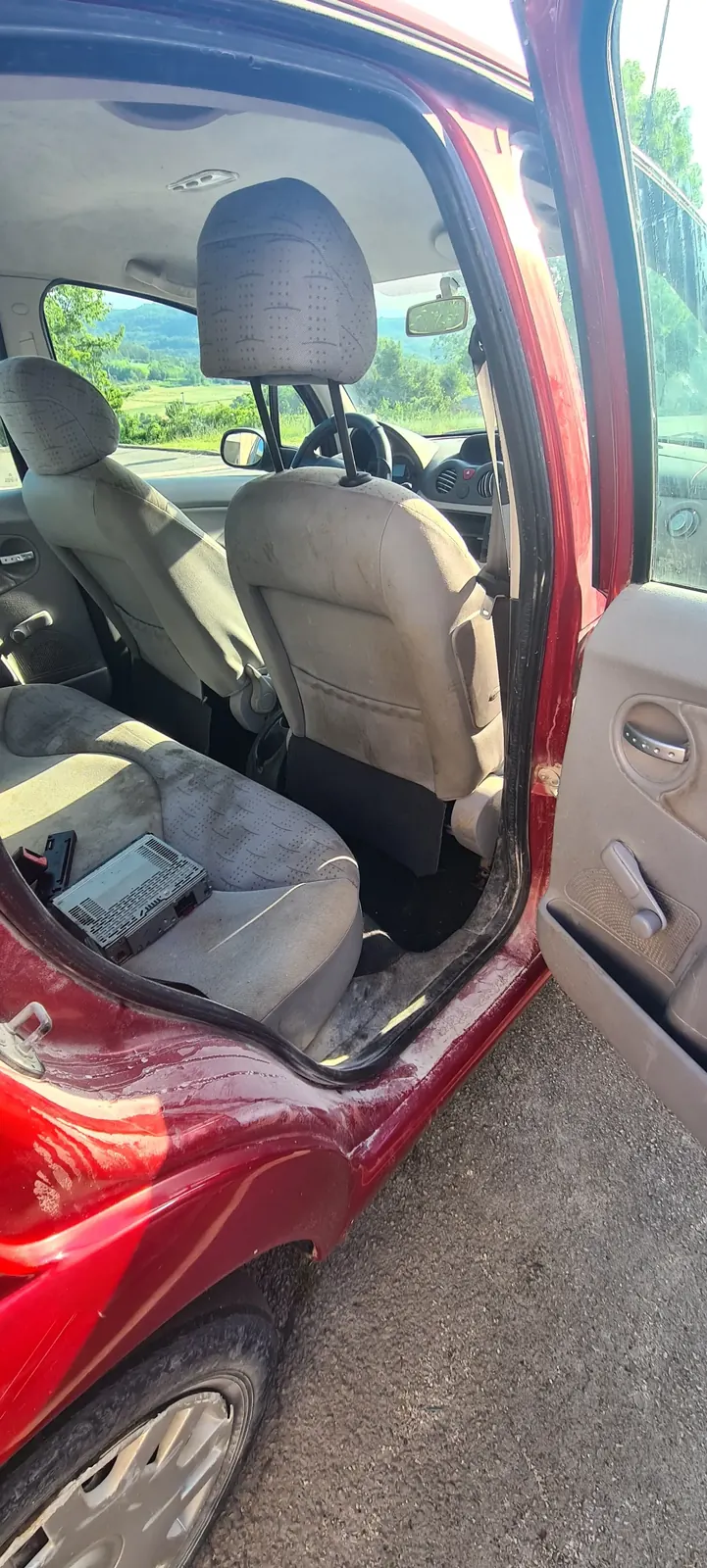 Citroen C3 prije detailinga - pogled 1