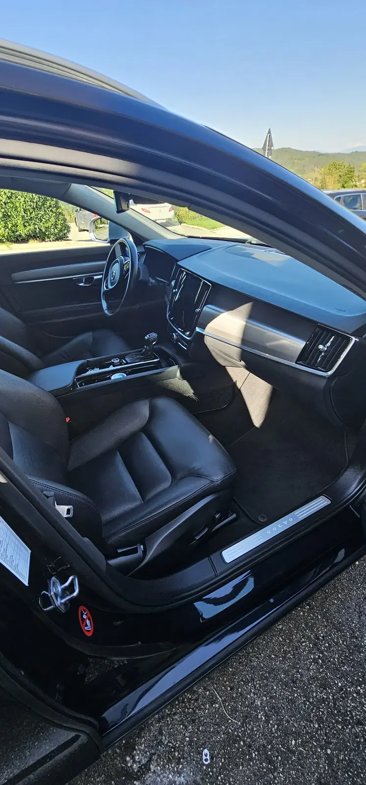 Volvo V90 nakon dubinskog čišćenja